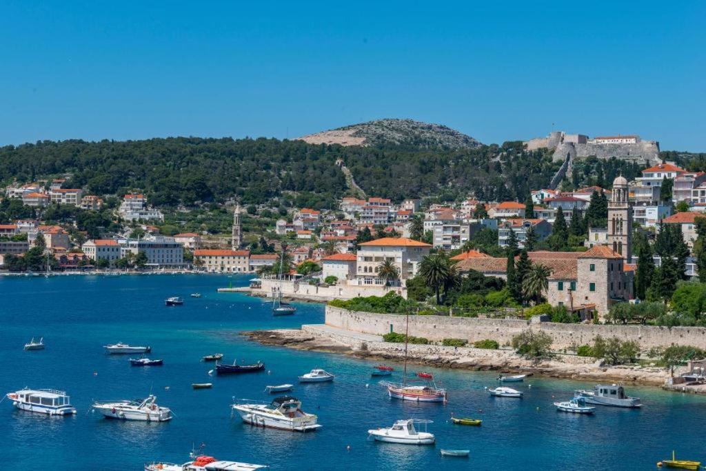 Sunset House With Seaview Appartement Hvar Town Buitenkant foto